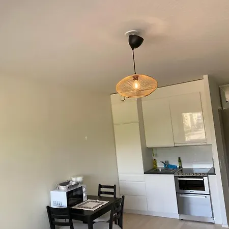 Apartament A Bright Near Metro With A Balcony Helsinki