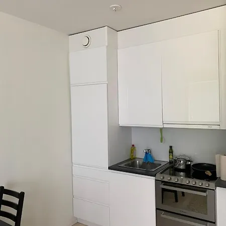 Apartament A Bright Near Metro With A Balcony Helsinki